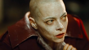 "Бугония". Эмма Стоун и теории заговоров