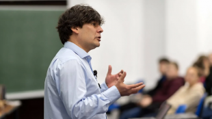 Популяризатор науки Николай Андреев: "Любой школьник может знать математику на пять"