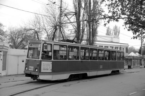 Олег Грищенко рассказал о судьбе трамвайных рельсов в Мирном переулке. Обещали 3 года ждать