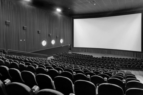 Власти планируют ввести НДС на билеты в кинотеатры. На сеансы иностранного кино