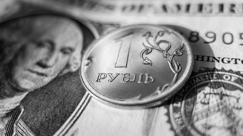 Эксперты: В августе рубль ждет традиционное снижение 