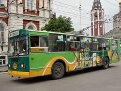 Для заполняемости троллейбусов сокращают автобусы