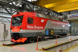 Завод готовится к серийному выпуску двухсистемных локомотивов
