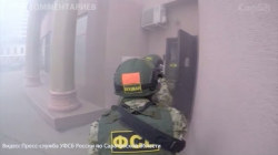 В гостинице бойцы спецназа освободили 80 