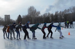 Саратовцев снова будут учить кататься на коньках и лыжах