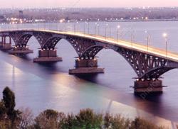 На ремонт лестниц моста Саратов-Энгельс направили 13,7 млн