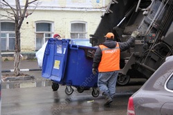 Правительство намерено добиваться снижения мусорных тарифов