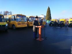 Школам области передали новые автобусы