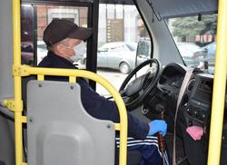 Мэрия: большинство водителей автобусов ездят в масках и перчатках