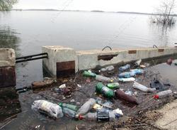 Жителям Саратова предлагается убрать пластиковый мусор на Волге