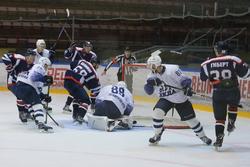 Хоккеисты "Кристалла" проиграли в Саратове "Динамо-Алтаю"