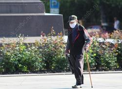 Граждан старше 65 лет оставляют на самоизоляции до конца октября