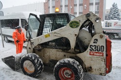 Прокуратура: 40% снегоуборочной техники в городе простаивает