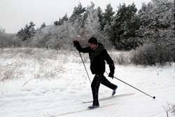 Времена. Проложена Дорога победы, завершен первый лыжный переход "Саратов-Москва"