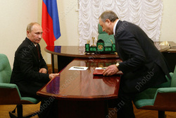 Владимир Путин проведет совещание с Валерием Радаевым