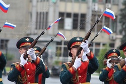 Парад Победы на Театральной площади можно будет посмотреть онлайн