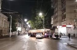 Ночью в центре Саратова "Рено" врезался в трамвай