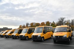 Школы региона получили 35 новых автобусов