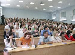 Больше 500 студентов переведены на "дистанционку"