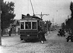 Времена. Началась первая чеченская война, в Саратове запущено регулярной движение трамваев по Ильинской