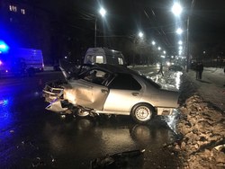 На проспекте 50 лет Октября погиб водитель "Ниссана"