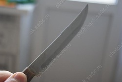 Саратовец напал с ножом на соседа