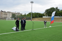 На "Салюте" уложили новое искусственное футбольное поле