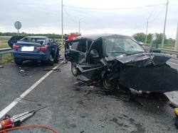 Водитель Весты погиб в аварии на трассе