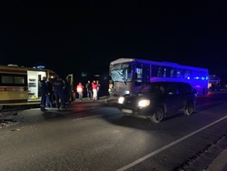 В аварии с автобусом пострадали 5 человек