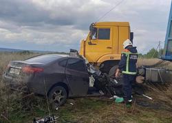 В аварии с "КАМАЗом" на трассе погиб водитель "Хендэ", травмирован подросток