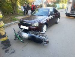 В аварии с Приорой пострадал 14-летний мотоциклист