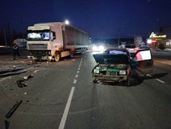 Водитель Оки погиб в столкновении с фурой