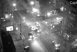Веб-камера зафиксировала столкновение трех машин на Чапаева