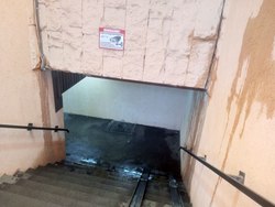 Горожане жалуются на протекающие после ремонта подземные переходы