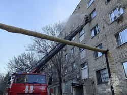 Из горящей пятиэтажки эвакуированы 40 человек