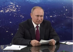 Времена. Человек впервые совершил космический полет, Владимир Путин посетил Энгельс