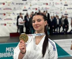 Спортсменка выиграла международные соревнования по каратэ