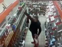 Задержан серийный похититель бытовой техники из магазинов