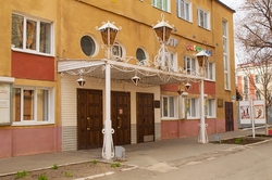 Во время ремонта театру оперетты предложено давать спектакли в ТЮЗе