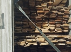 Из области не выпустили фуру с подозрительными пиломатериалами