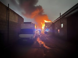 Сгорел гаражный бокс на 4 машины