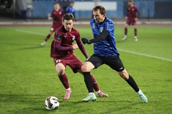 Саратовские футболисты сыграли вничью с ярославцами