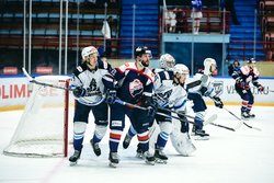 Хоккеисты Кристалла потерпели 18 поражение в сезоне