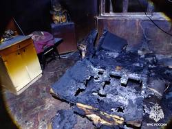 На пожаре в частном доме погибла неосторожная курильщица