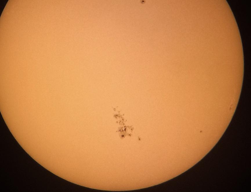Саратовский астроном показал фото пятен на Солнце