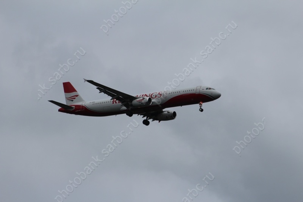 Самолёт из Москвы не долетел до Саратова