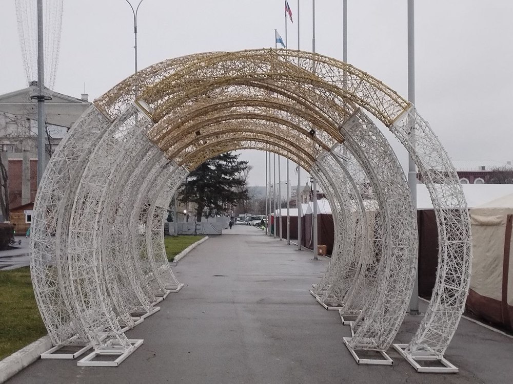 Начинаются серые от сплошной облачности будни