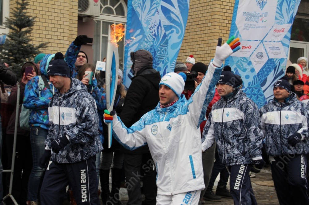 Времена. Принят декрет о продразверстке, через Саратов прошла эстафета Олимпийского огня