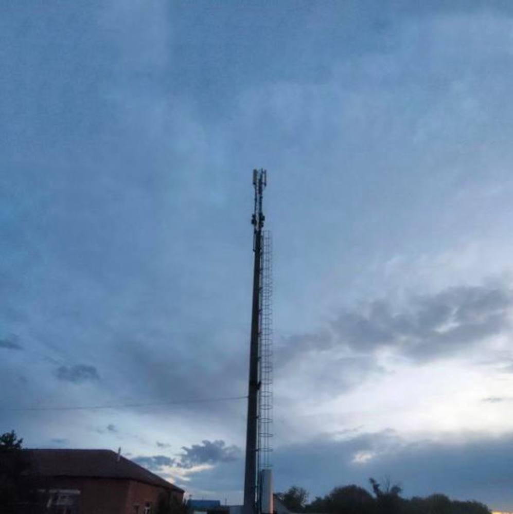 В посёлке Саратова установлена первая станция сотовой связи