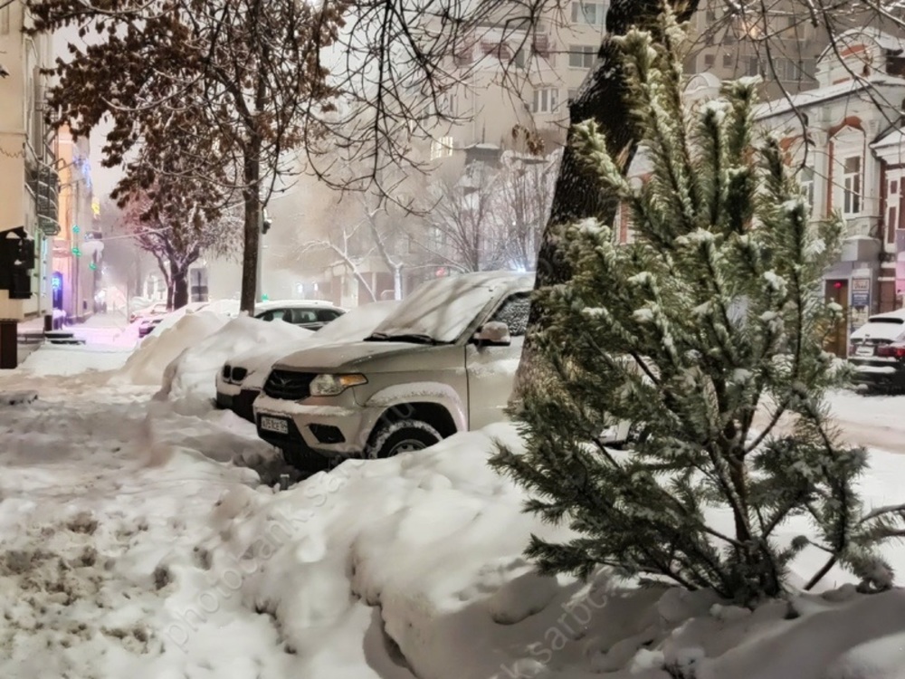 Времена. Пётр Первый велел носить европейские костюмы, уборку снега в Саратове назвали 